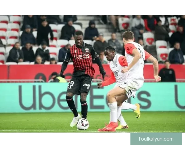 尼斯边路进攻表现稳健，持续提升球队整体竞争力